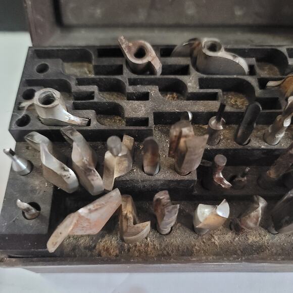 Router bits Lot of various sizes and shapes - Picture 2 of 6
